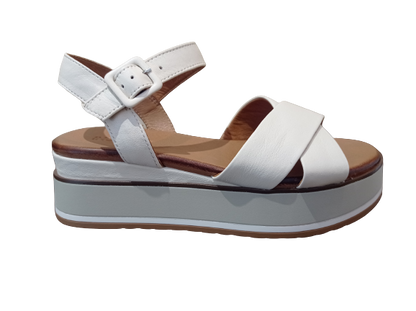 Sandali zeppa crema - INUOVO